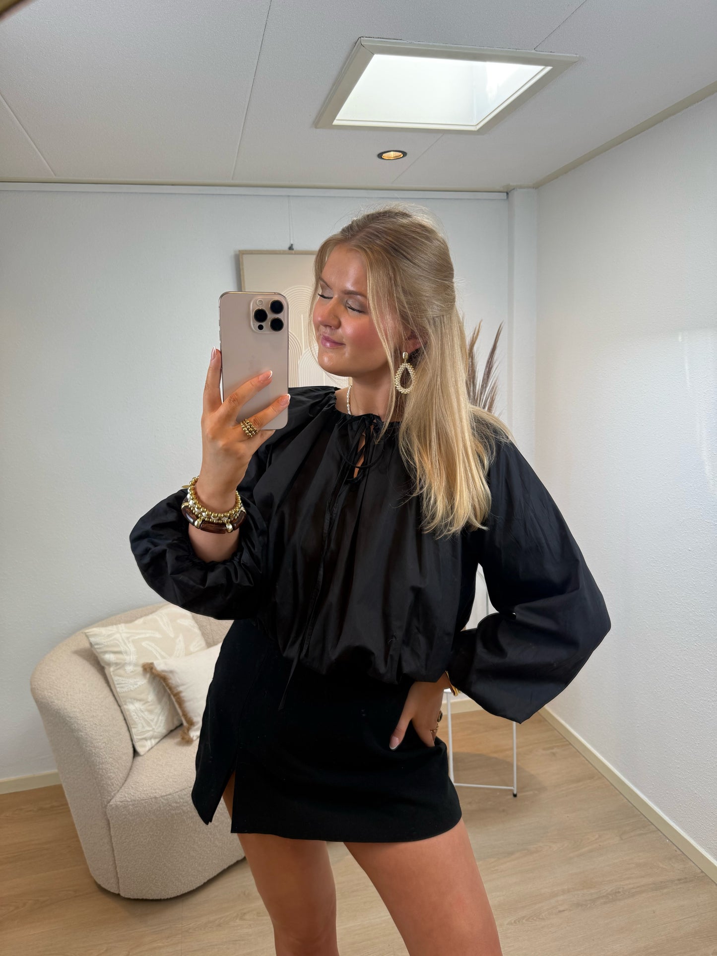 Cropped Puff Blouse Black
