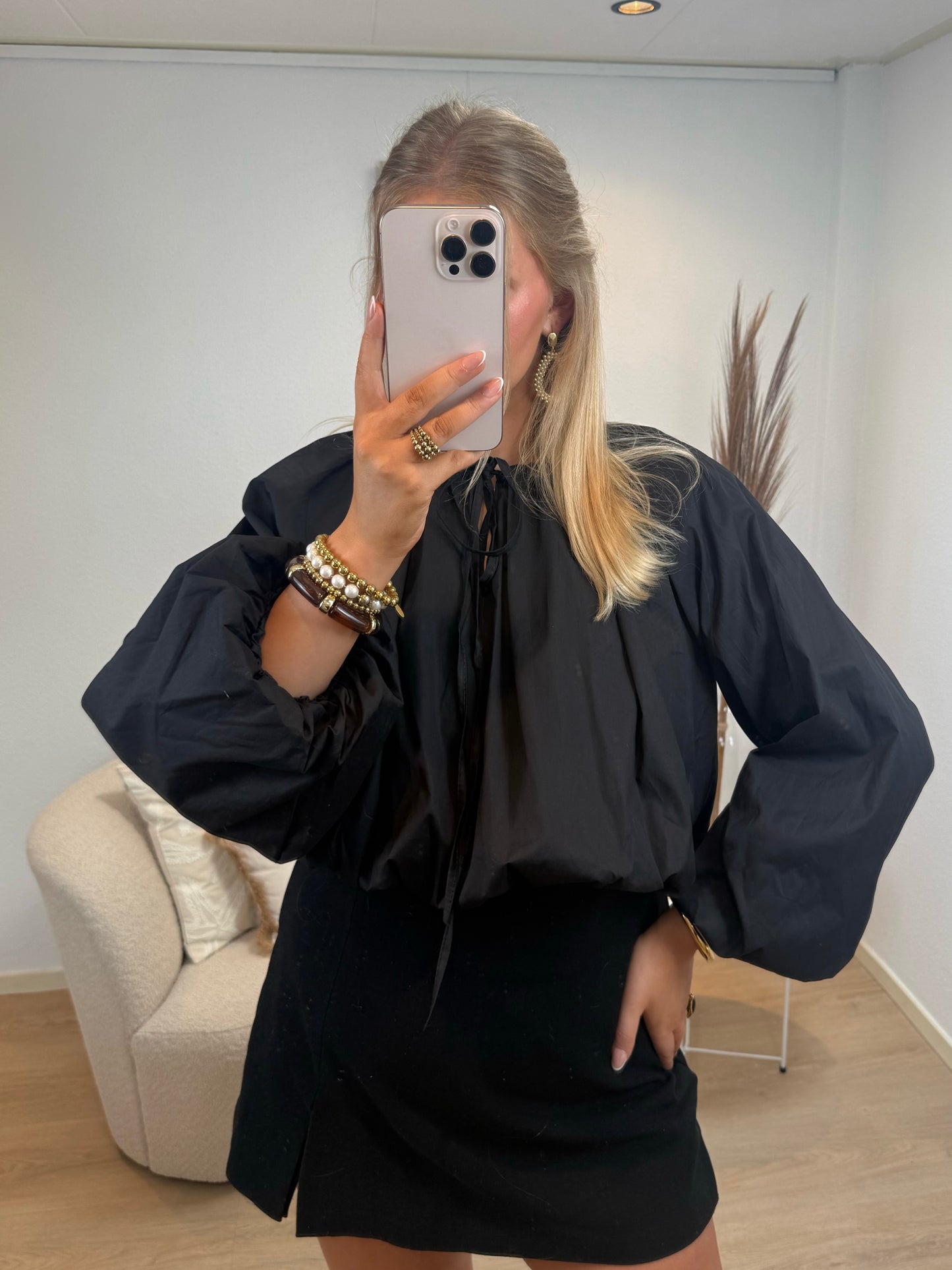 Cropped Puff Blouse Black