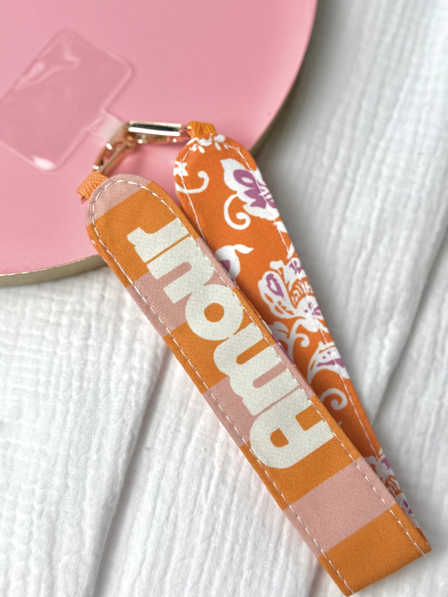Amour Telephone Cord