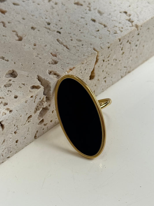 Noir Oval Ring