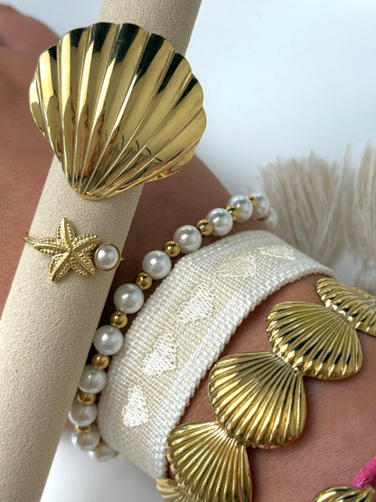 Shell Chic Armband