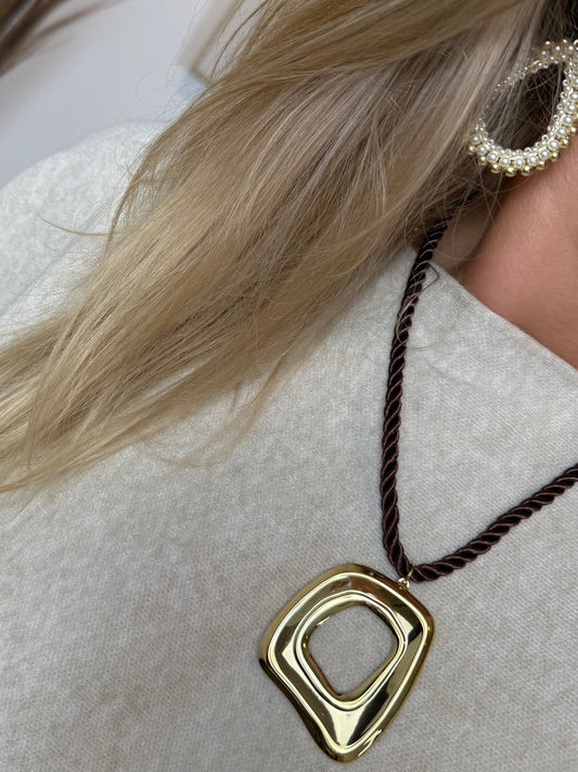 Bold Shape Necklace