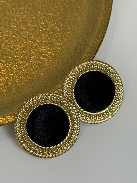 Velvet Charm Earrings Black