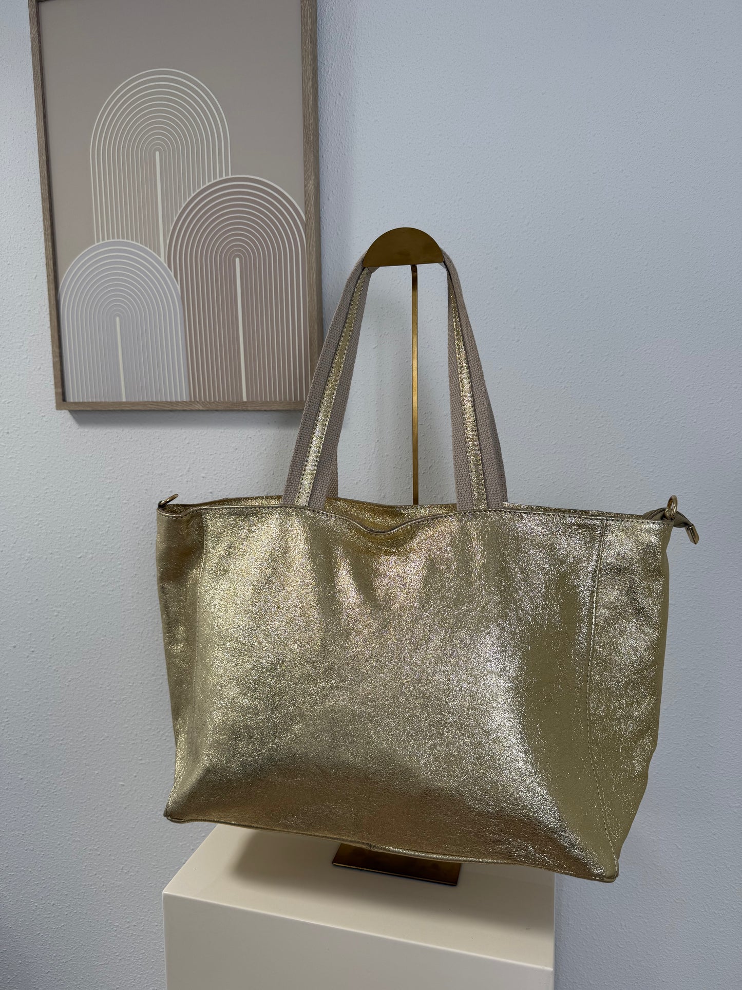 Golden Yar Shopper