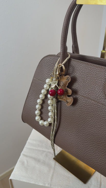 Bagcharm Brown Pearls